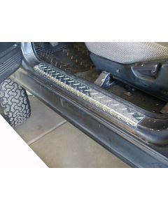 Suzuki Samurai Diamond Plate Entry Guard